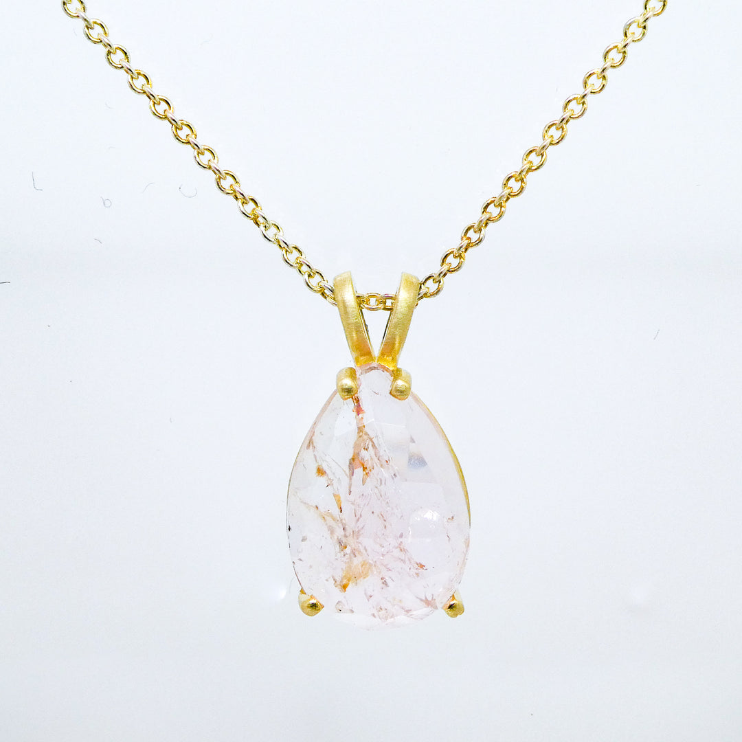 7.64 ct Pear-shaped Morganite Pendant