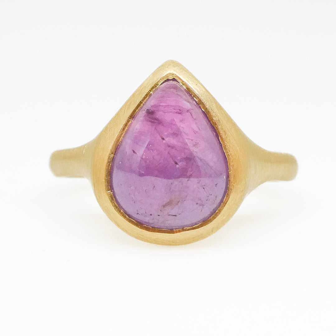Hand Carved 18KY Gold Ring with Pear-Shaped Sapphire
